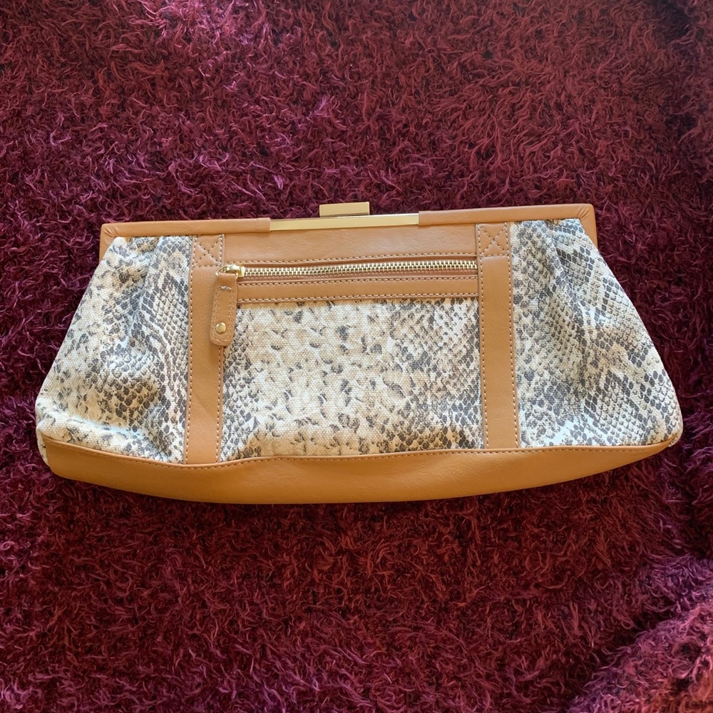 $$$ Nine West Clutch
